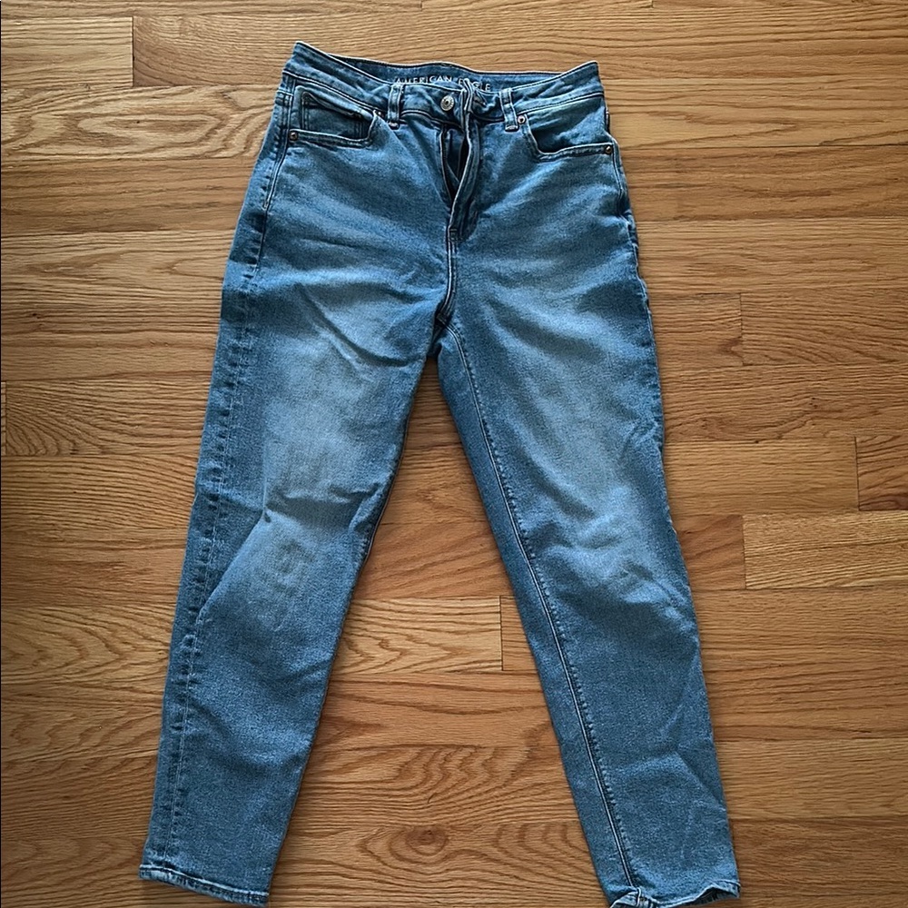 American Eagle Mom Jeans size 2